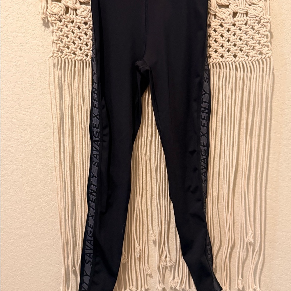 Savage X Fenty‎ Black Leggings with Side Logo – Women’s High-Waist Gym, Workout
